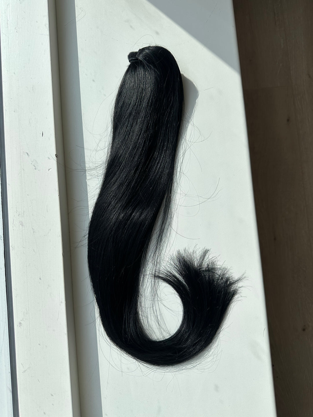 Ponytail extension 50 cm sortbrun #1 Espresso 100 gram ægte hår