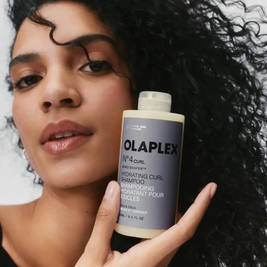 OLAPLEX N°.4 Curl Hydrating Curl Shampoo, pakning