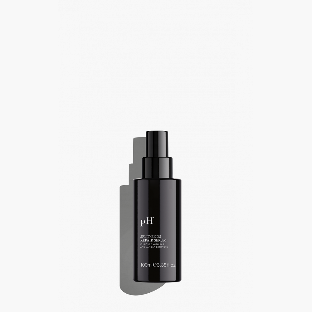 pH Laboratories Split-Ends Repair Serum 100 ml | Køb hos HairByCshop.dk. Dette serum er beriget med iris- og vaniljeekstrakter, der øjeblikkeligt forsegler og reparerer spaltede spidser, hvilket efterlader håret sundt, skinnende og velduftende. Velegnet til alle hårtyper. Anvendelse: Påfør i fugtigt eller tørt hår, koncentrer på spidserne, og style som ønsket.